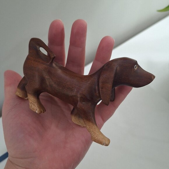 Small Vintage wood dachshund dog wooden puppy carving statue figurine - Picture 2 of 2